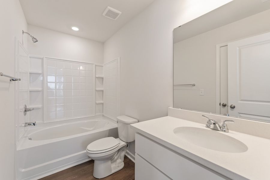 Furnished interior view inside a new home in Evergreen, Spartanburg (Image 8).