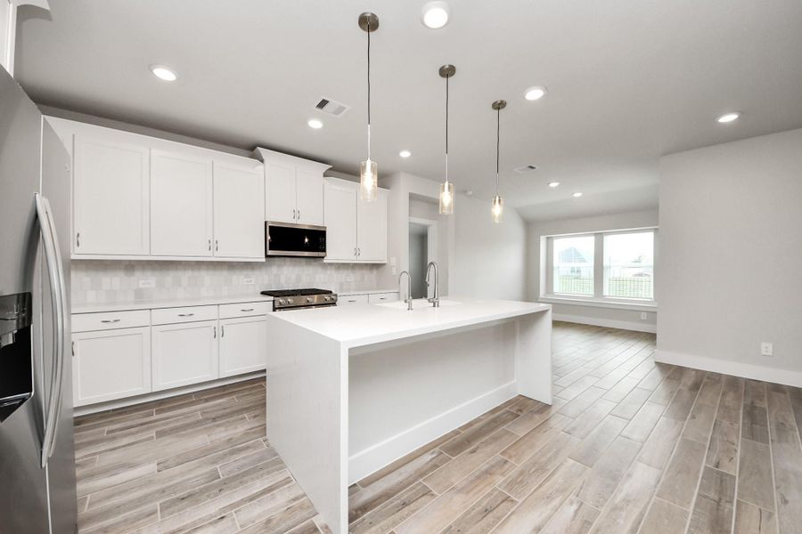Furnished interior view inside a new home in Laurel Landing: Landmark Collection, Alvin (Image 18). Furnished interior view inside a new home in Laurel Landing: Landmark Collection, Alvin (Image 18).
