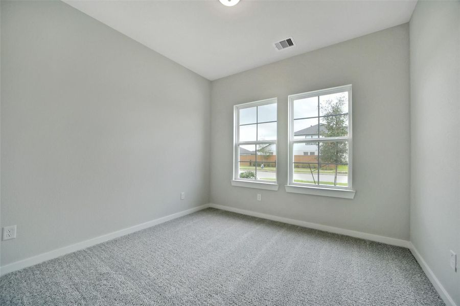 Spacious, unfurnished interior of a new home in Sunterra, Katy (Image 113). Spacious, unfurnished interior of a new home in Sunterra, Katy (Image 113).