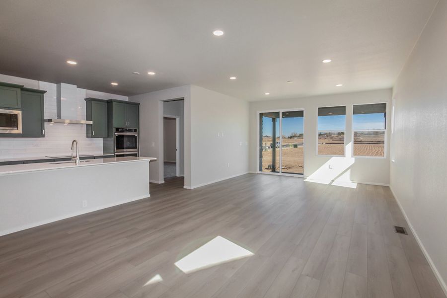 Spacious, unfurnished interior of a new home in Prairie Song, Windsor (Image 23).