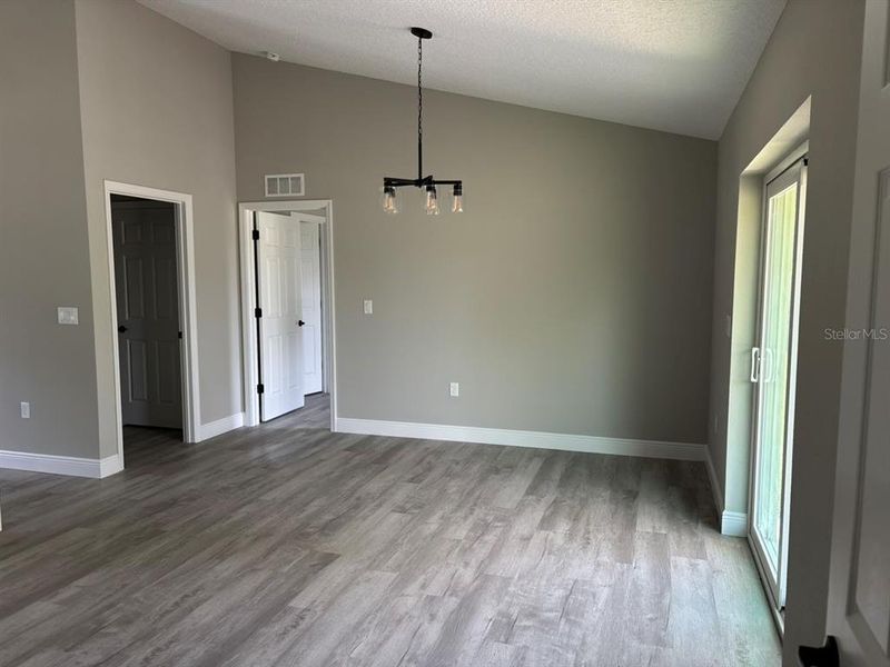 Spacious, unfurnished interior of a new home in , Dunnellon (Image 13).