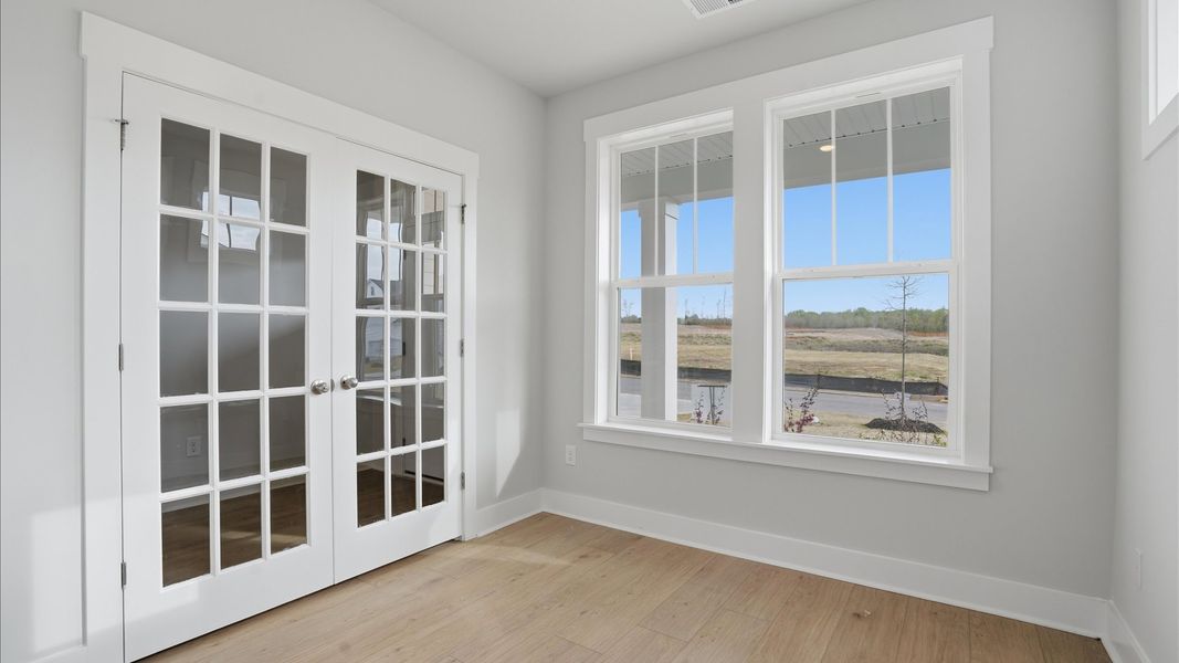Furnished interior view inside a new home in Harrier Point, Woodruff (Image 7).