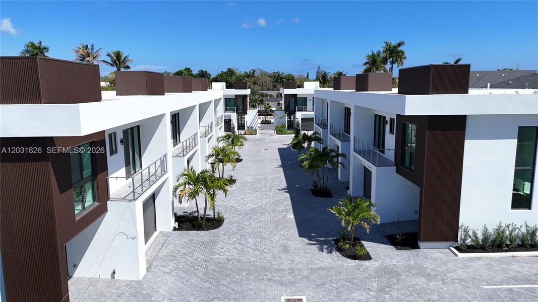 Condo located in Dania Beach, FL showcasing its design and architecture (Image 6).