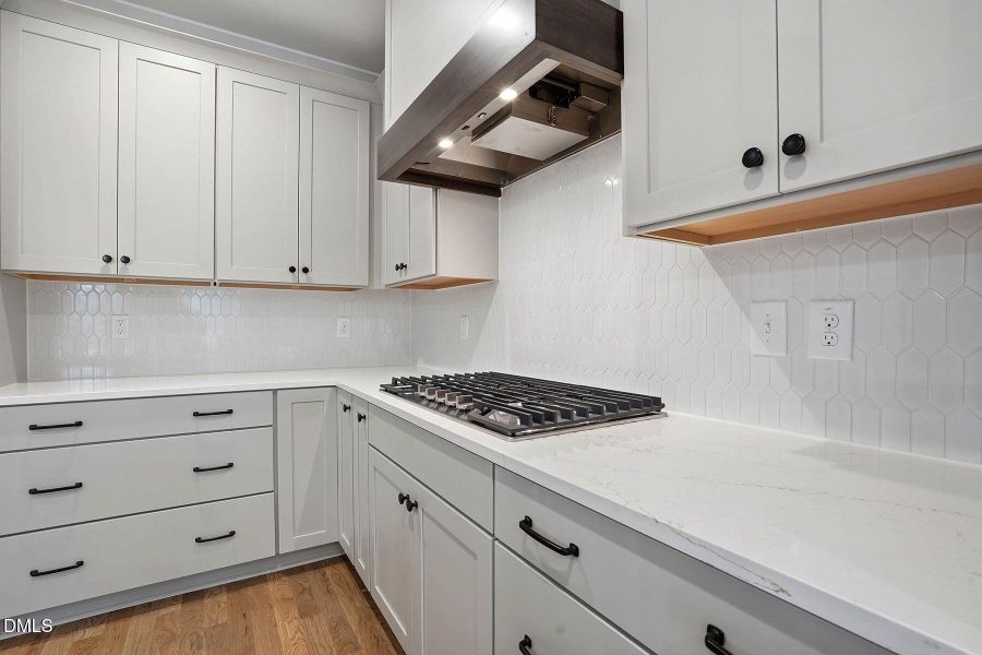 10-web-or-mls-502 W Chatham Dr-34 10-web-or-mls-502 W Chatham Dr-34