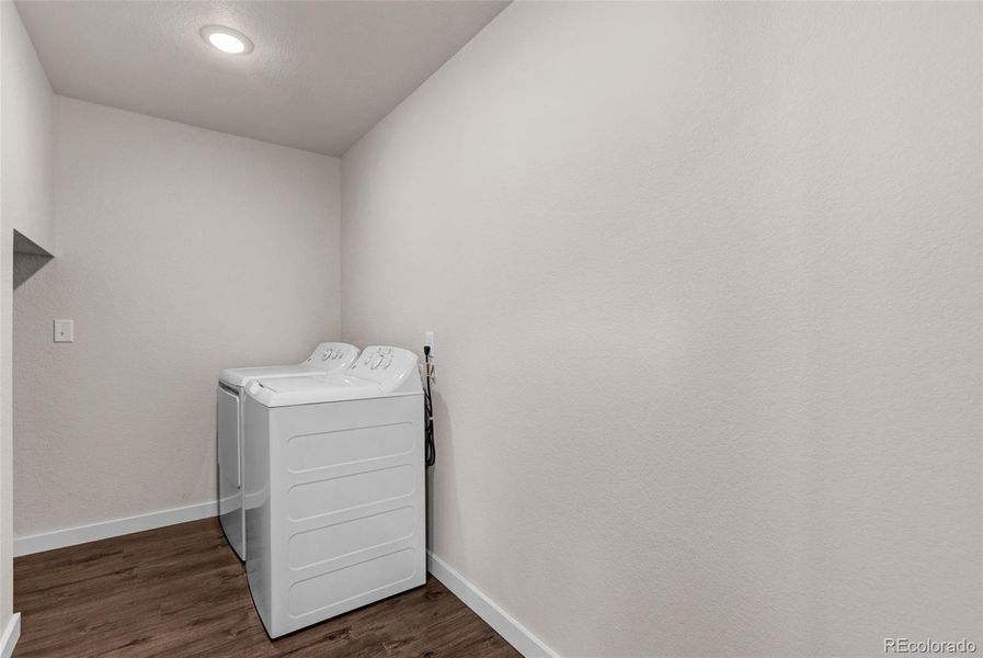 Large laundry room w/space for storage