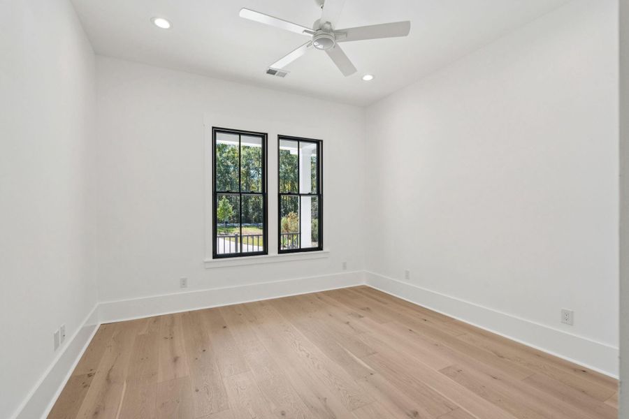 Spacious, unfurnished interior of a new home in , Ravenel (Image 63).