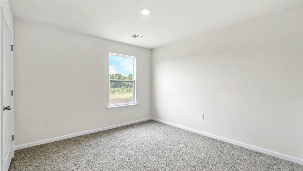 Spacious, unfurnished interior of a new home in Benjamin's Grove, Woodruff (Image 23).