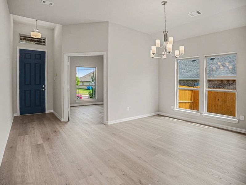 Spacious, unfurnished interior of a new home in Cole Crossing Estates, DeSoto (Image 13). Spacious, unfurnished interior of a new home in Cole Crossing Estates, DeSoto (Image 13).