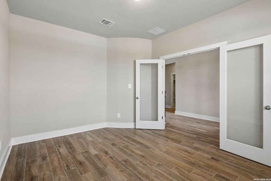 Spacious, unfurnished interior of a new home in Fox Falls, Boerne (Image 46). Spacious, unfurnished interior of a new home in Fox Falls, Boerne (Image 46).