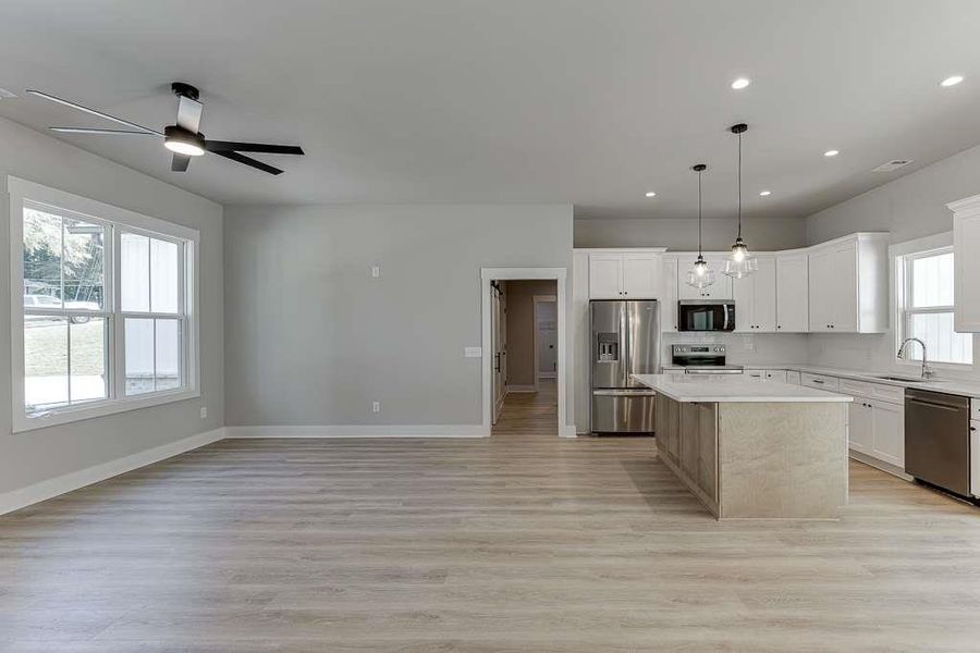 Spacious, unfurnished interior of a new home in , Jefferson (Image 21).