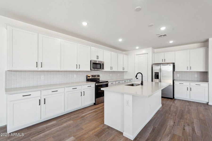 16-web-or-mls-W Cheryl Dr-1405-016