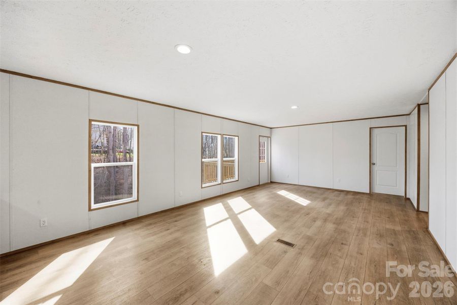 Spacious, unfurnished interior of a new home in , Mooresville (Image 36).