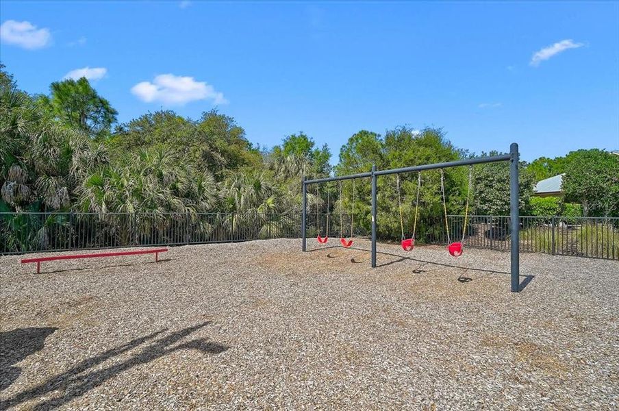 Community amenities in , Sarasota (Image 42).