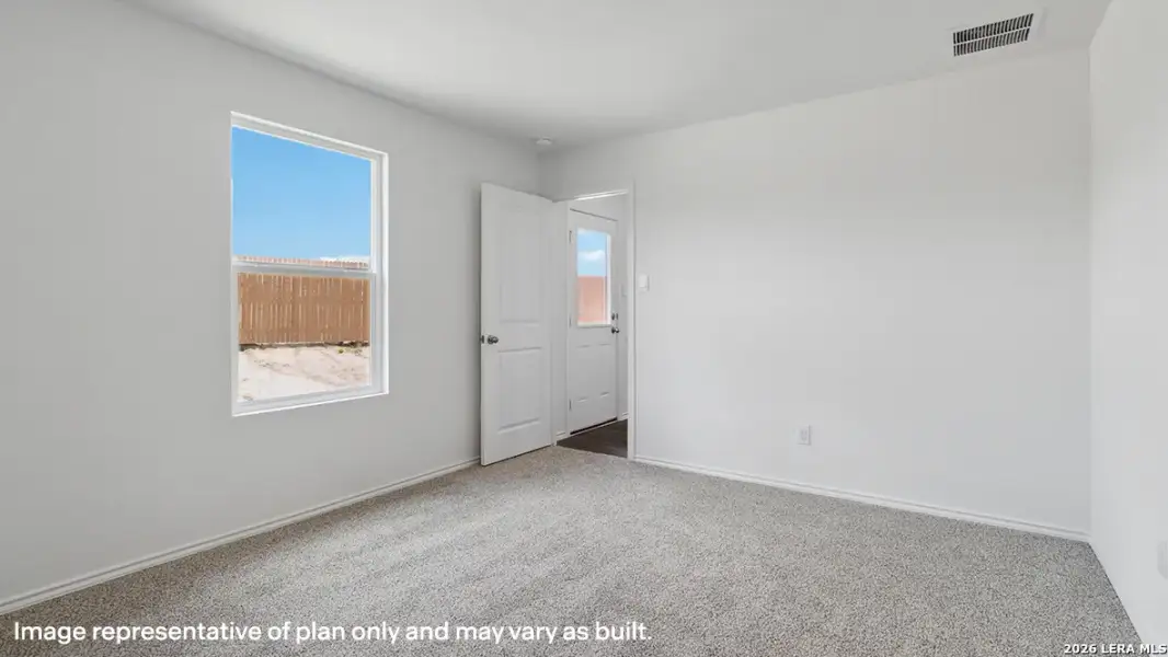 Spacious, unfurnished interior of a new home in Avenida, Converse (Image 26).