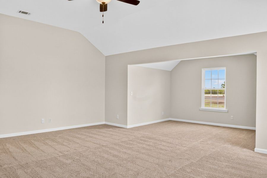 Representative unfurnished interior of a home built from the The Sunbury by RTS Homes in Doctor's Creek, Ludowici (Image 39).