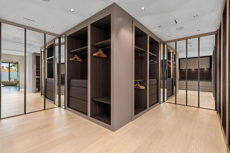 Master Closet 2 Master Closet 2