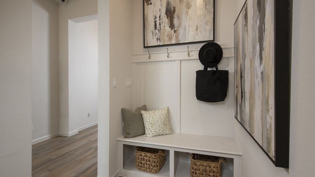 Furnished interior view inside a new home in Sienna, Missouri City (Image 12).