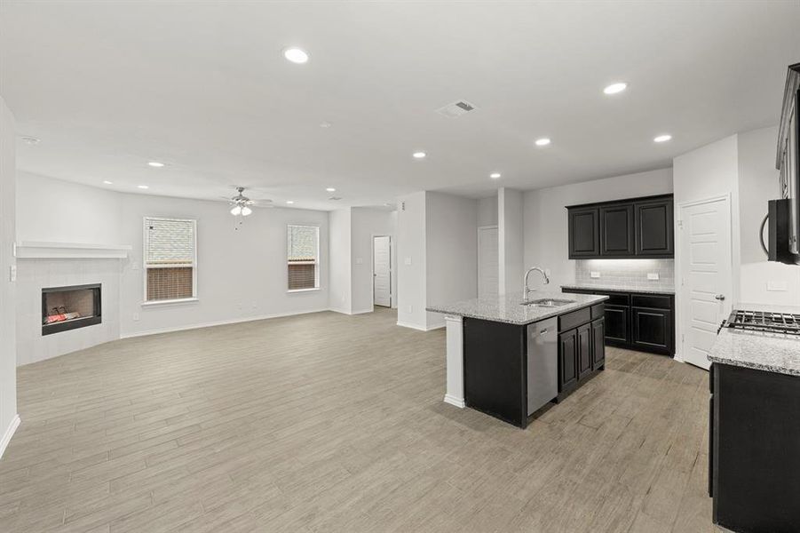 11. 1748 Osage - Dining (2) 11. 1748 Osage - Dining (2)