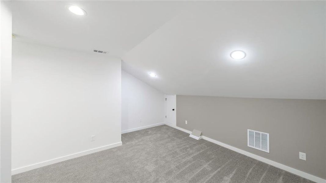Spacious, unfurnished interior of a new home in , Bremen (Image 27). Spacious, unfurnished interior of a new home in , Bremen (Image 27).