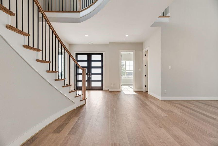 Spacious, unfurnished interior of a new home in Grand Estates of Anna, Anna (Image 14).