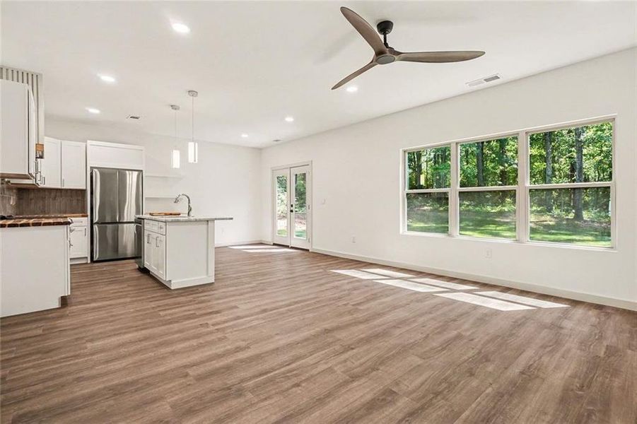 Spacious, unfurnished interior of a new home in , Conyers (Image 23).