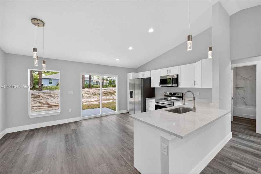 Furnished interior view inside a new home in , Ocala (Image 8).