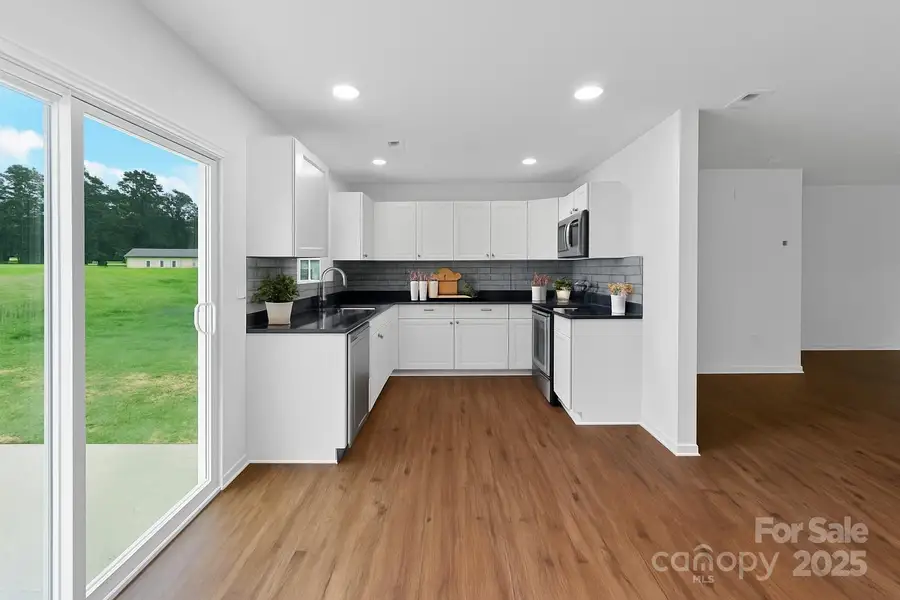 Furnished interior view inside a new home in , Gastonia (Image 10).