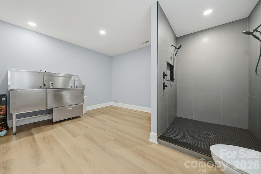 Furnished interior view inside a new home in , Hickory (Image 7).