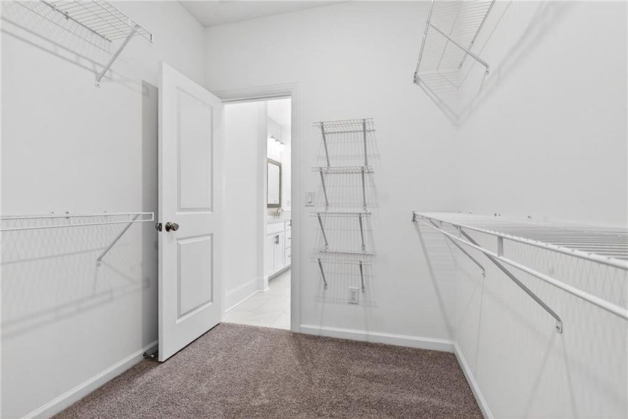 Spacious, unfurnished interior of a new home in Waterhaven, Cumming (Image 36).