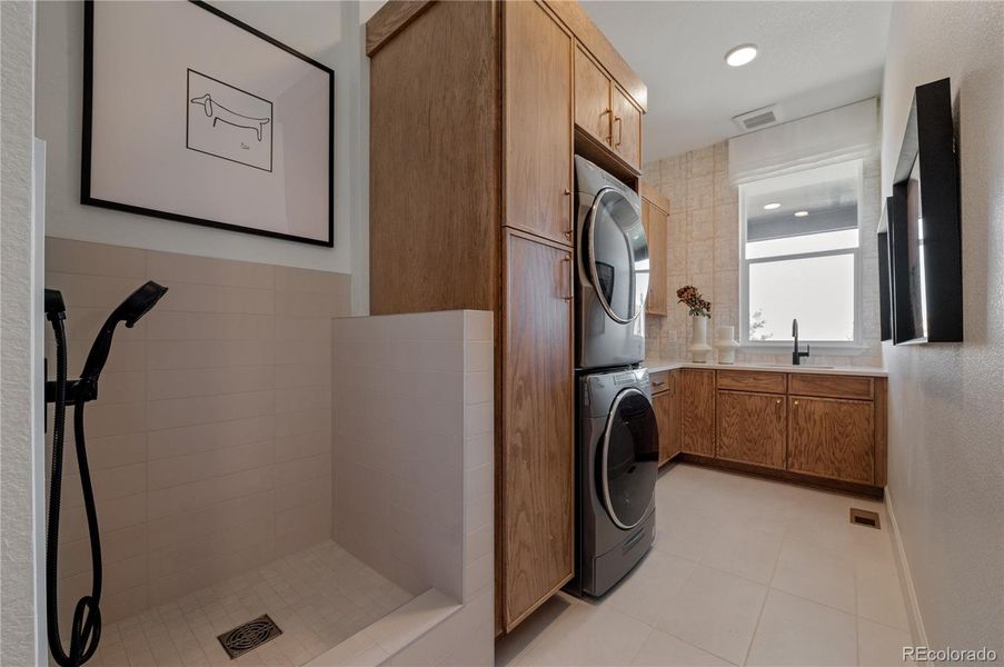 Furnished interior view inside a new home in , Parker (Image 14).