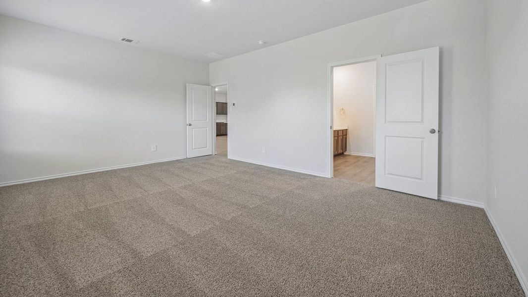 Spacious, unfurnished interior of a new home in Windrose, Pilot Point (Image 7).