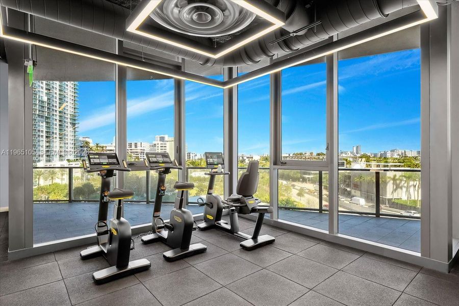 Community amenities in , Miami Beach (Image 47).