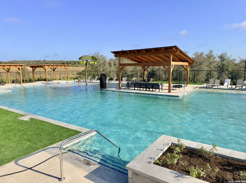 Community amenities in Bollinger, Maxwell (Image 20).