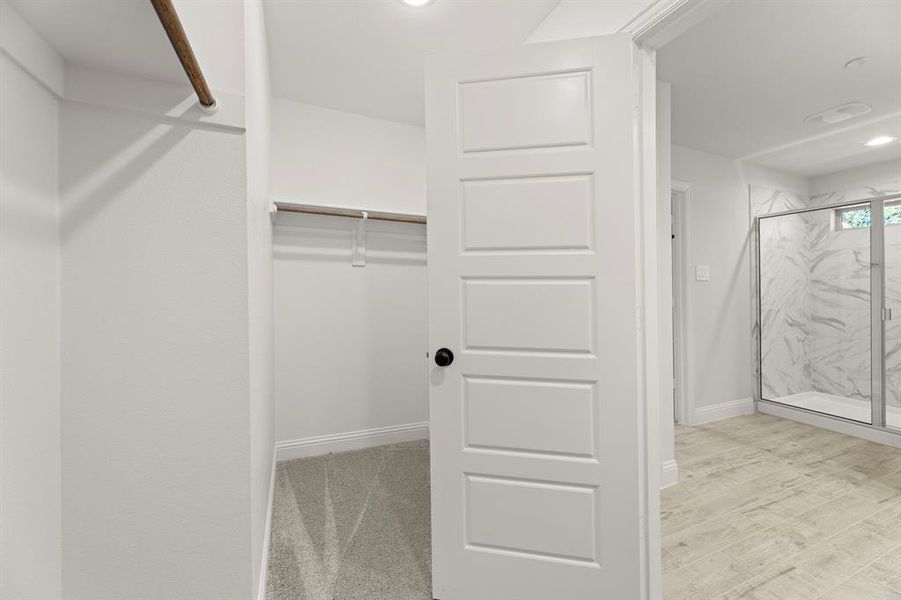 24. 6945 Mustang - Closet 24. 6945 Mustang - Closet