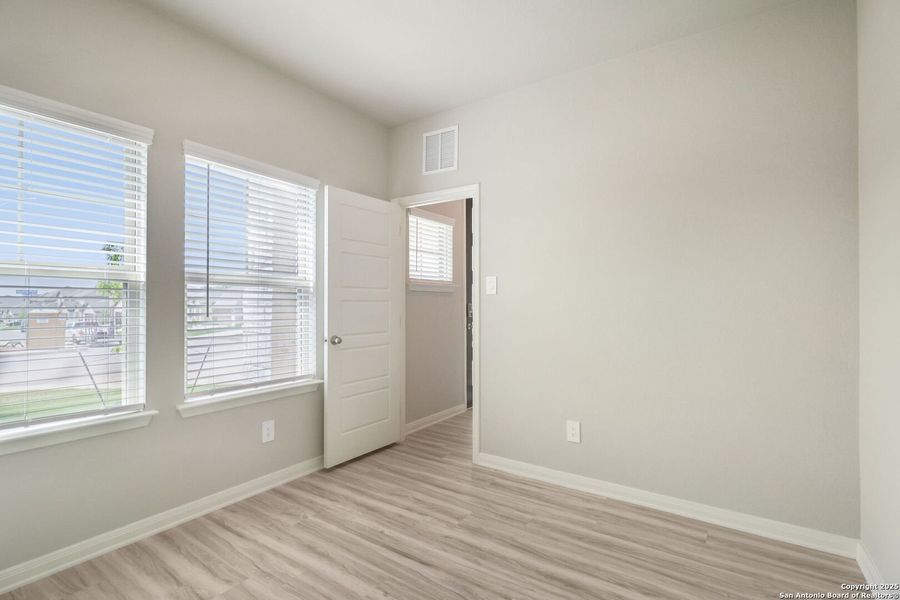 Spacious, unfurnished interior of a new home in Autry Pond, San Antonio (Image 37). Spacious, unfurnished interior of a new home in Autry Pond, San Antonio (Image 37).