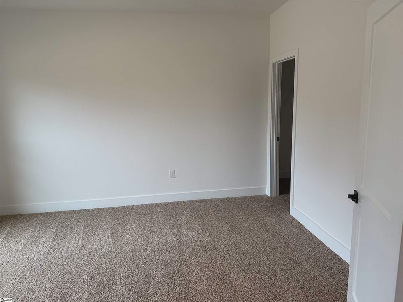 Spacious, unfurnished interior of a new home in Hidden Lake Estates, Greenville (Image 13).