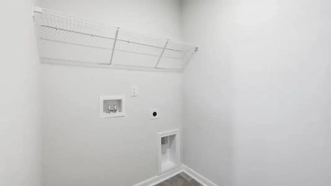 Spacious, unfurnished interior of a new home in Woodglen, Piedmont (Image 36).