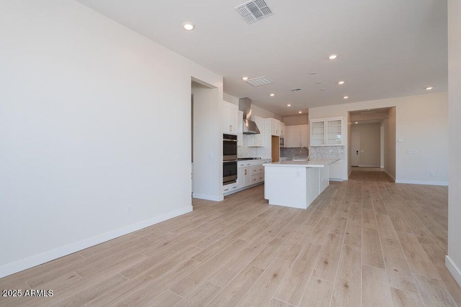 Tri Pointe Waterston Central 386 - Dinin