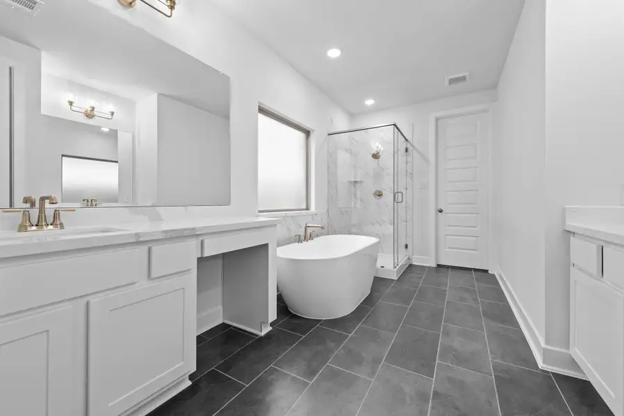 Representative image. Features, specifications, selections and colors may vary. Representative image. Features, specifications, selections and colors may vary.