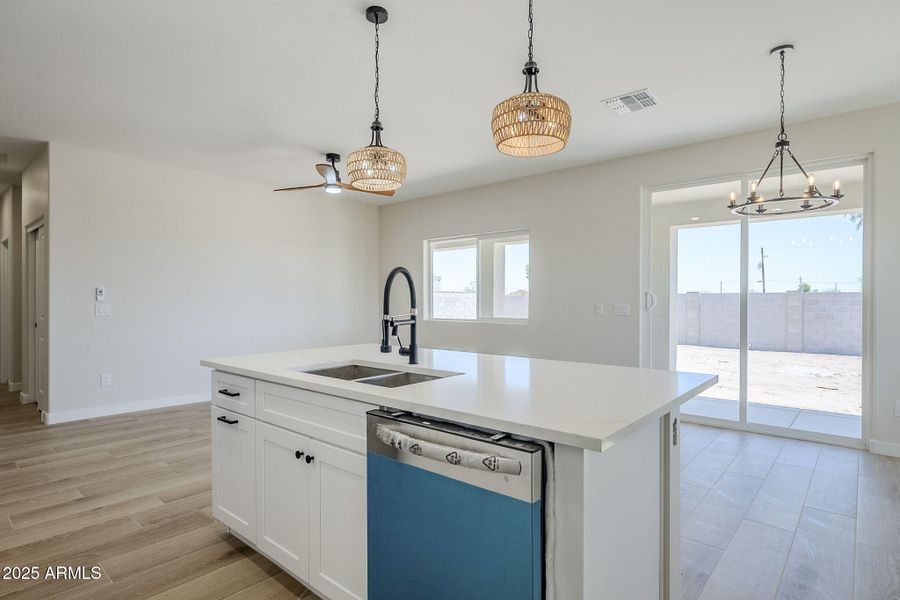 17-web-or-mls-Trona-17 17-web-or-mls-Trona-17