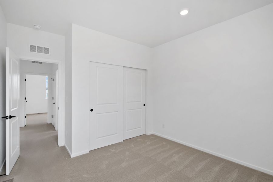 Spacious, unfurnished interior of a new home in Independence, Elizabeth (Image 32).