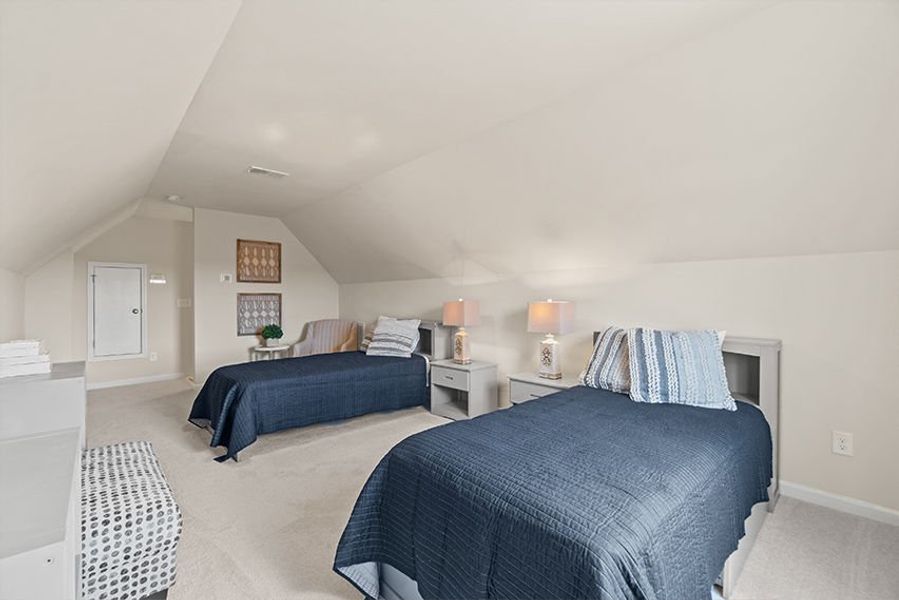 Upper Level Bonus Room