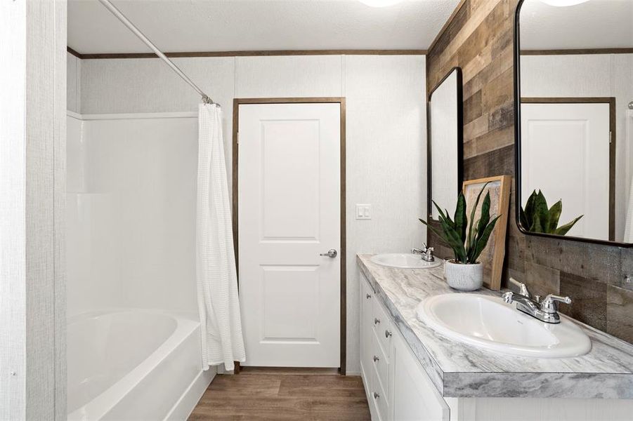 Furnished interior view inside a new home in , Alvarado (Image 25).