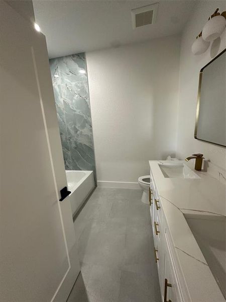 Image 20 of a home in .