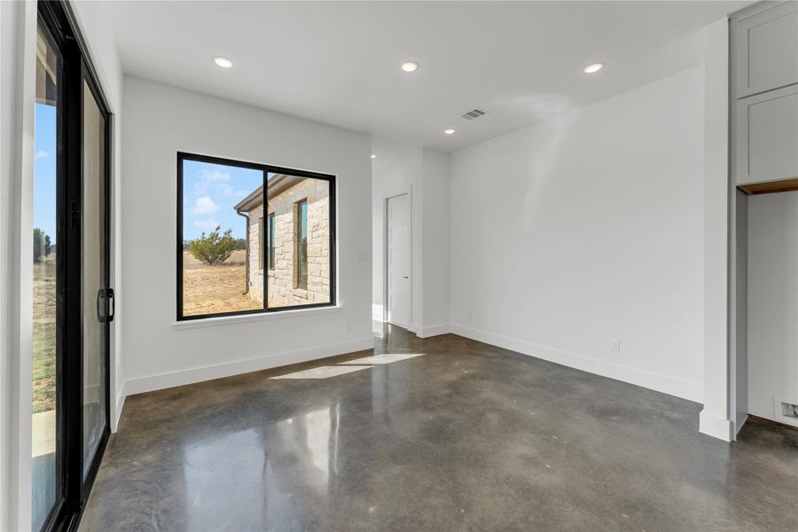 Spacious, unfurnished interior of a new home in , Briggs (Image 20).