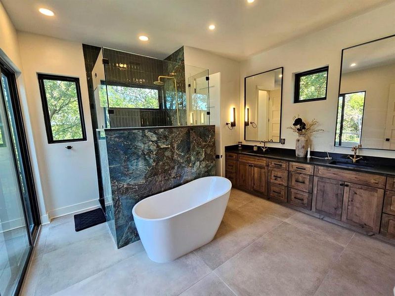 Furnished interior view inside a new home in , Cedar Hill (Image 26).