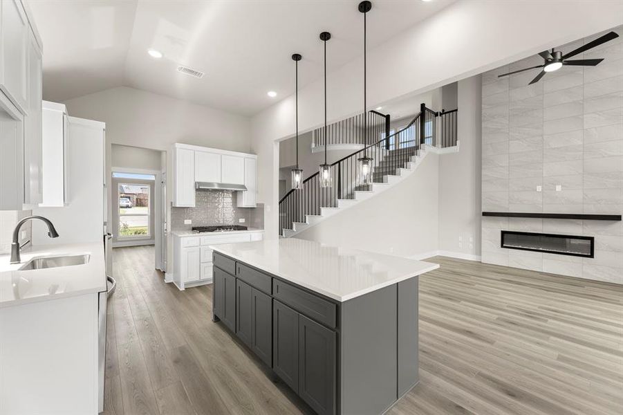 11. 941 Gold Finch - Kitchen (3)