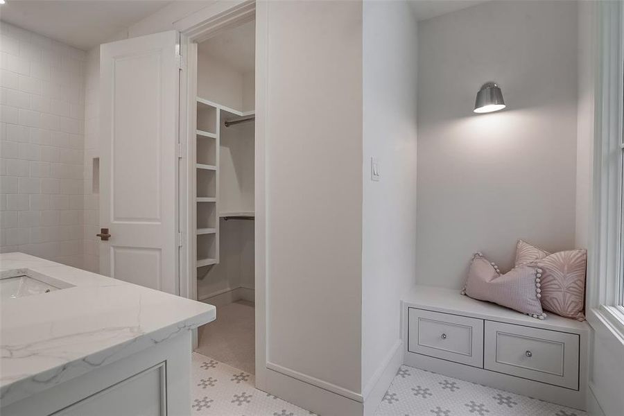 Furnished interior view inside a new home in , Dallas (Image 15).