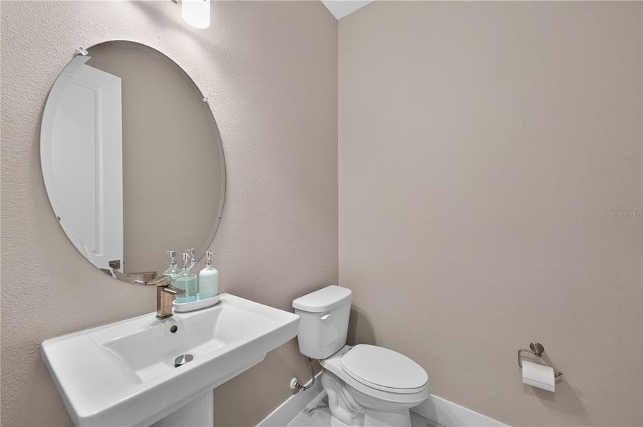 Furnished interior view inside a new home in , Wesley Chapel (Image 33).