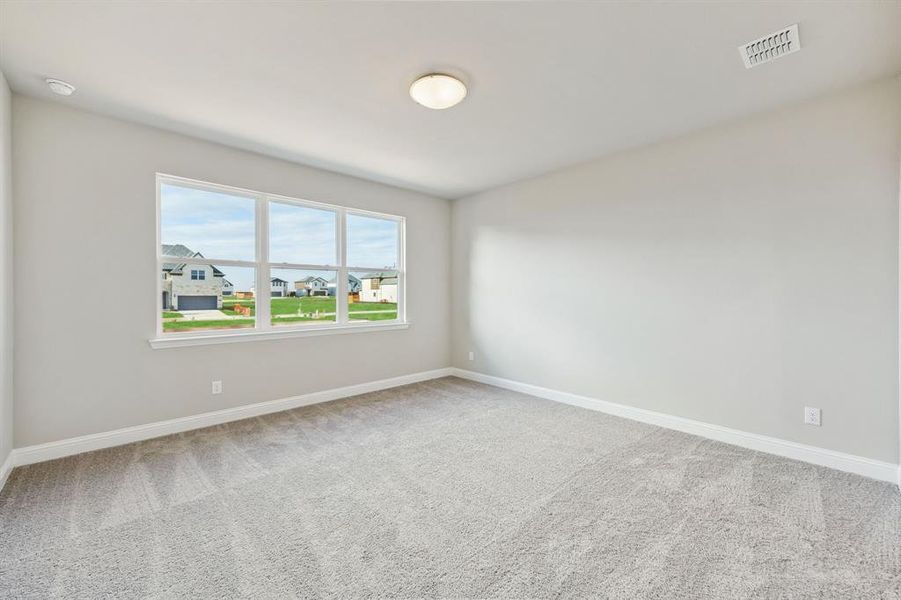 Spacious, unfurnished interior of a new home in Venetian, Weston (Image 22).